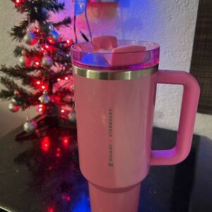 Stanley x Starbucks Winter Pink tumbler